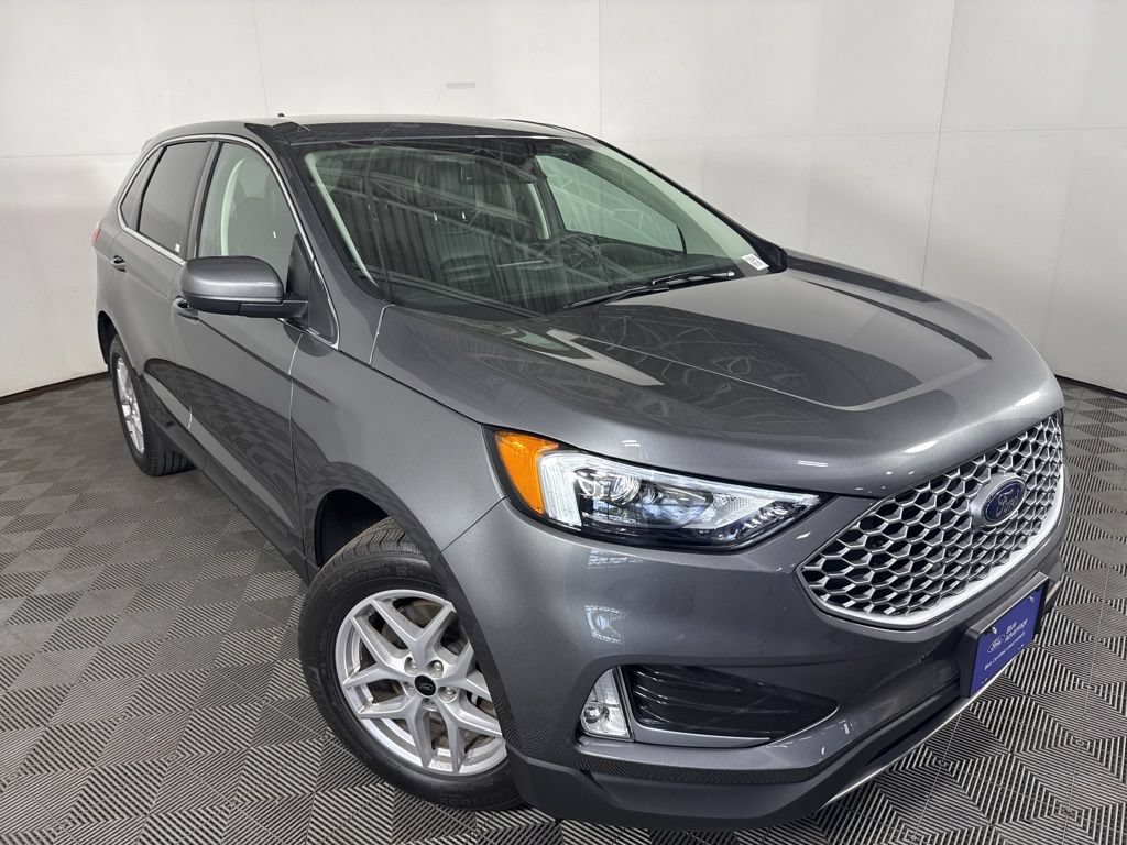 Certified 2024 Ford Edge SEL w/ Convenience Package AWD/4WD image 2