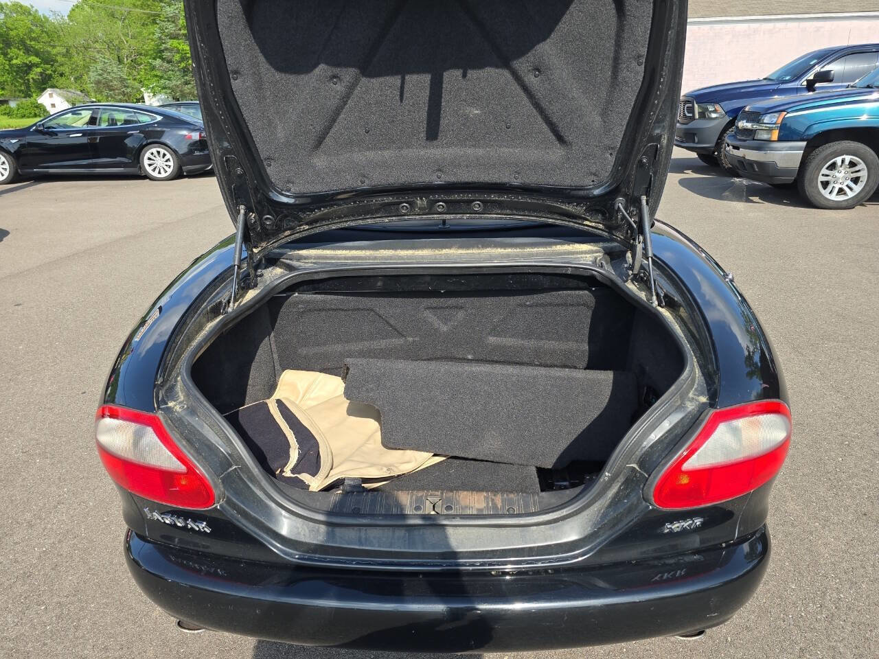 Used 2000 Jaguar XK8 Convertible image 7