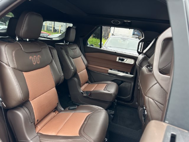 Used 2023 Ford Explorer King Ranch w/ Technology Package AWD/4WD image 34