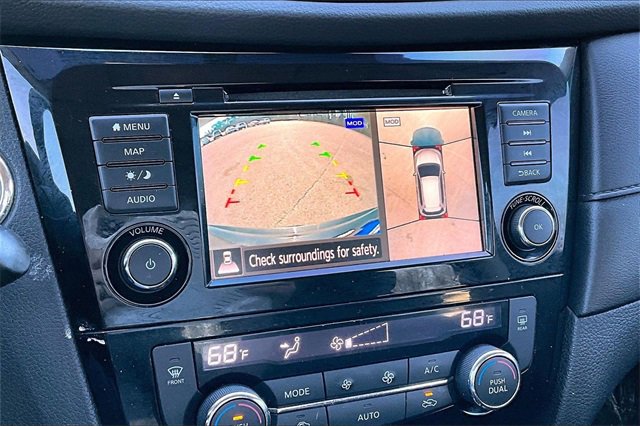 Used 2018 Nissan Rogue SV w/ Premium Package image 14