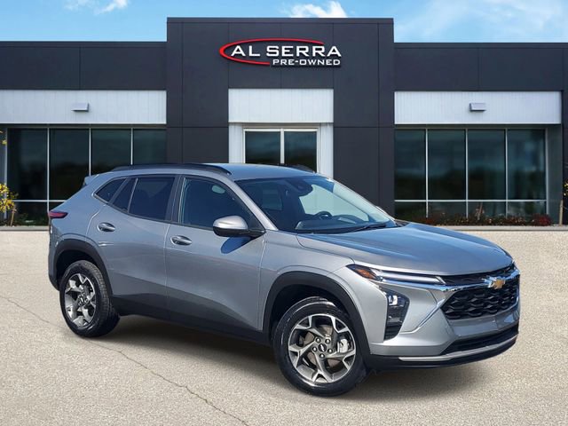 Certified 2025 Chevrolet Trax LT w/ Driver Confidence Package FWD image 1