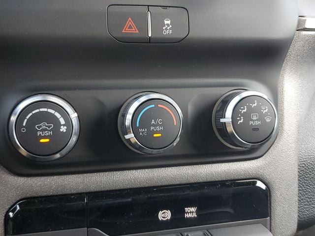 New 2024 RAM 2500 Tradesman image 33