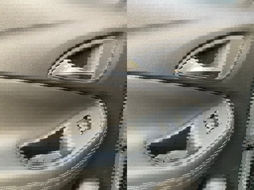 Used 2025 Buick Encore GX Preferred image 10