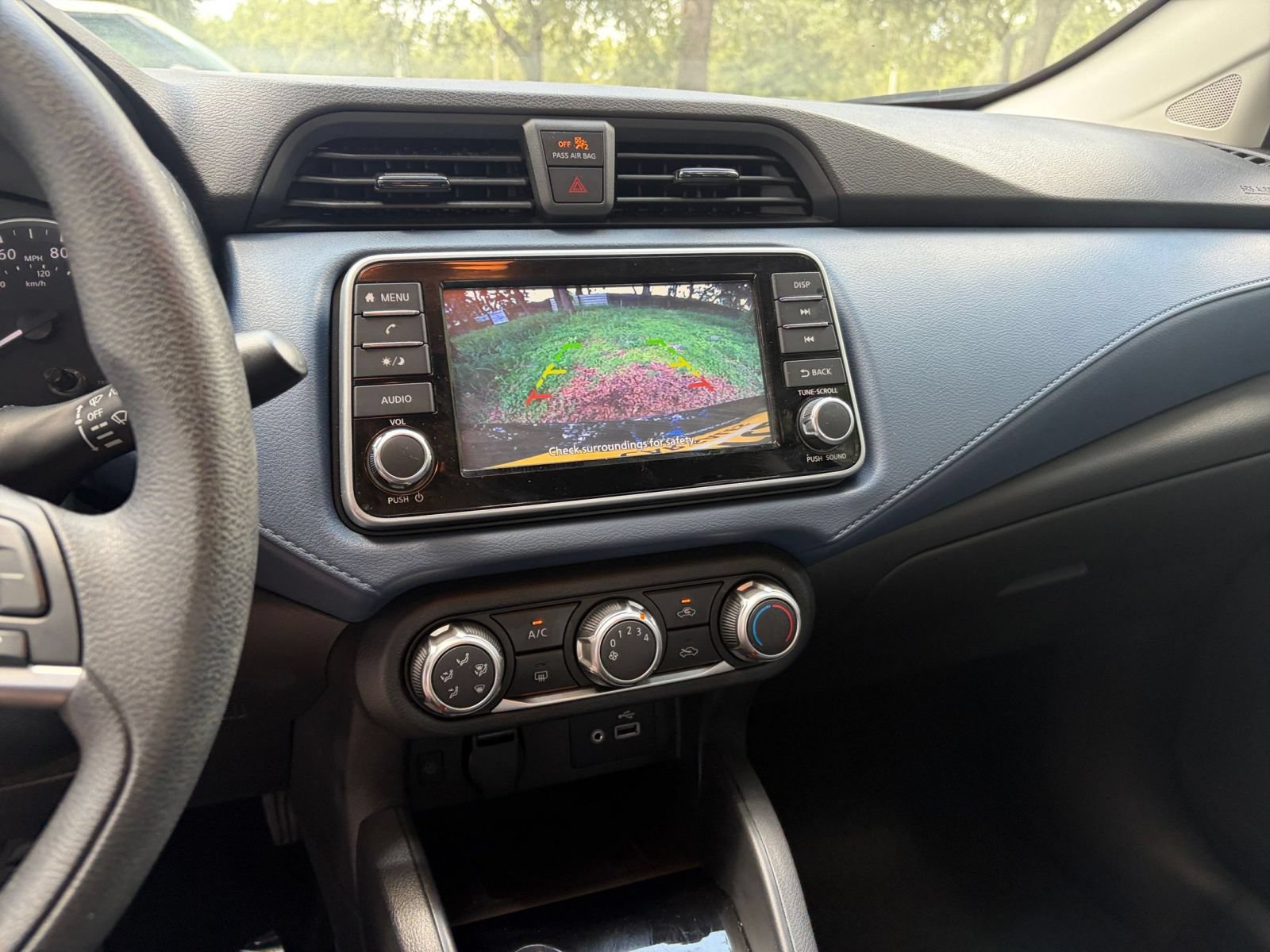 Used 2025 Nissan Versa SV FWD image 22