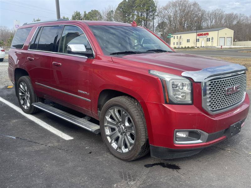 Used 2015 GMC Yukon Denali w/ Premium Package AWD/4WD image 5