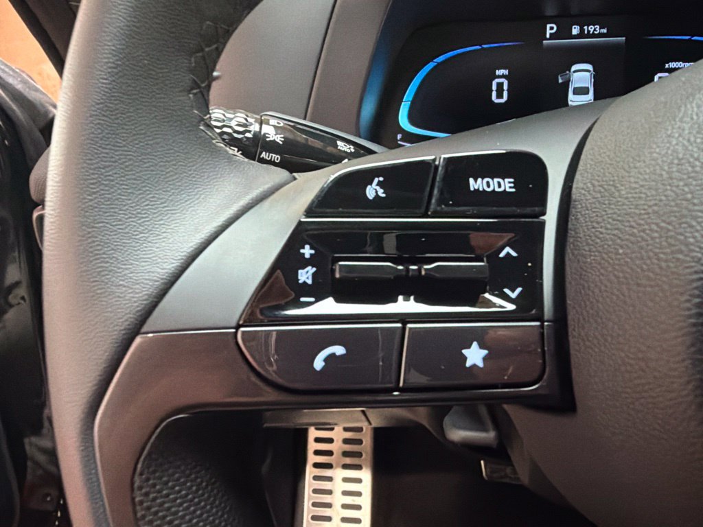 New 2026 Hyundai Elantra SEL Sport FWD image 25