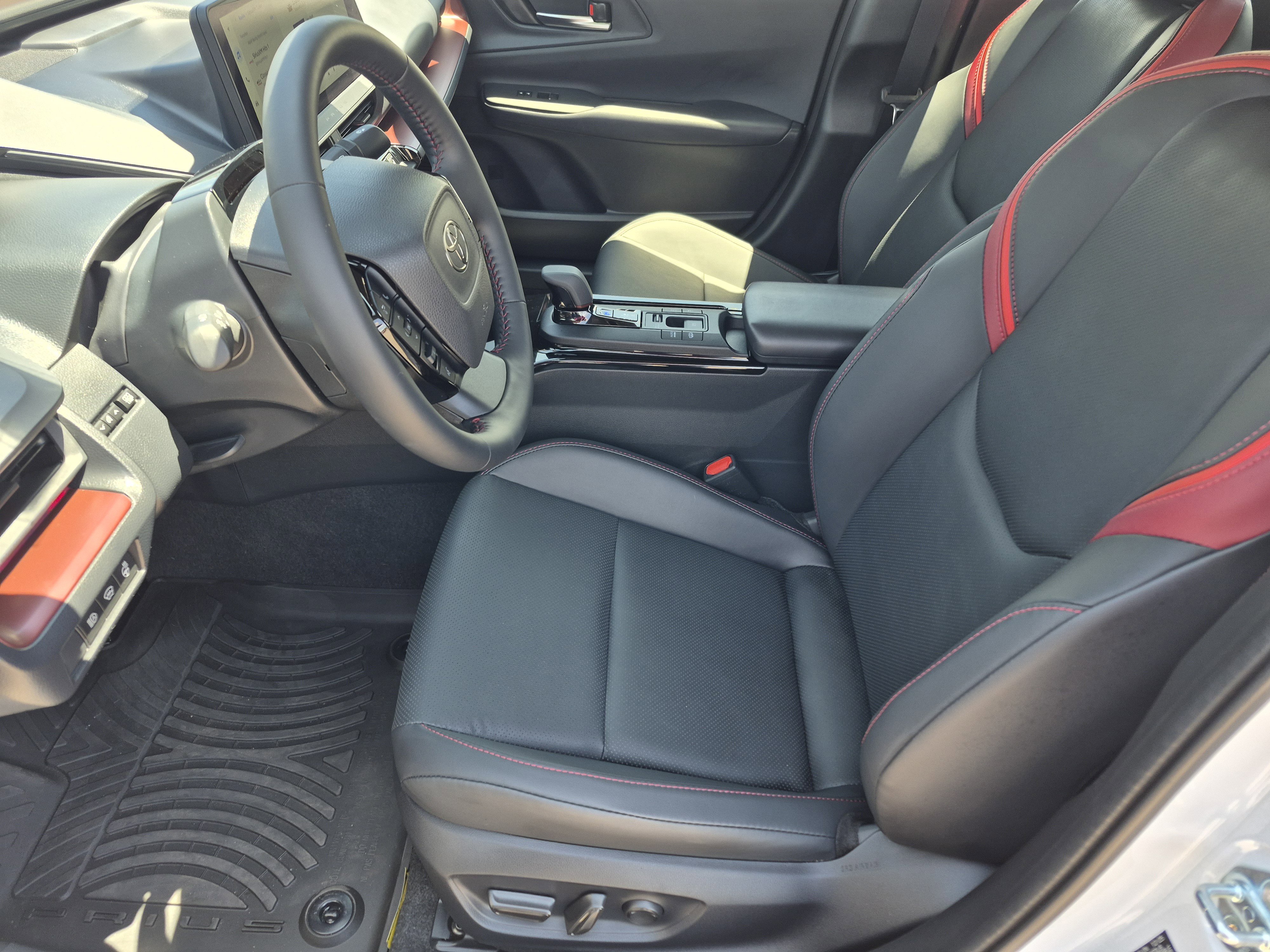 Used 2026 Toyota Prius Plug-In Hybrid FWD image 16