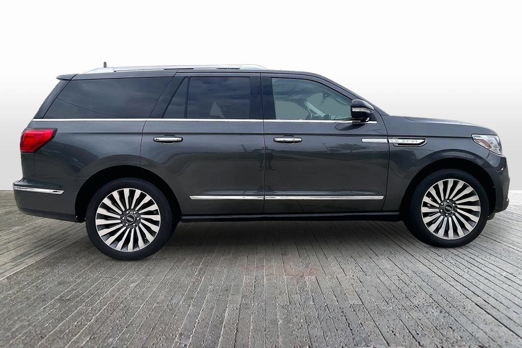Used 2018 Lincoln Navigator Reserve AWD/4WD image 8