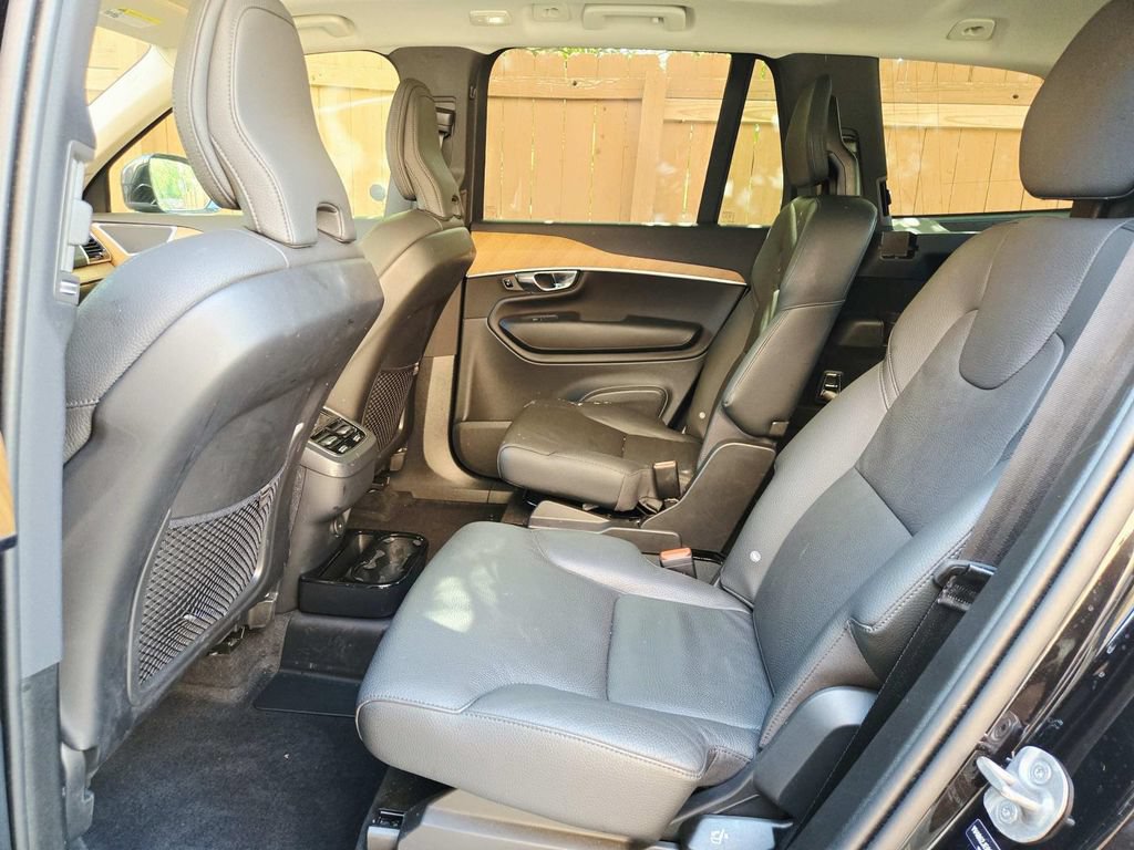 Used 2025 Volvo XC90 B6 Plus w/ Protection Package AWD/4WD image 13