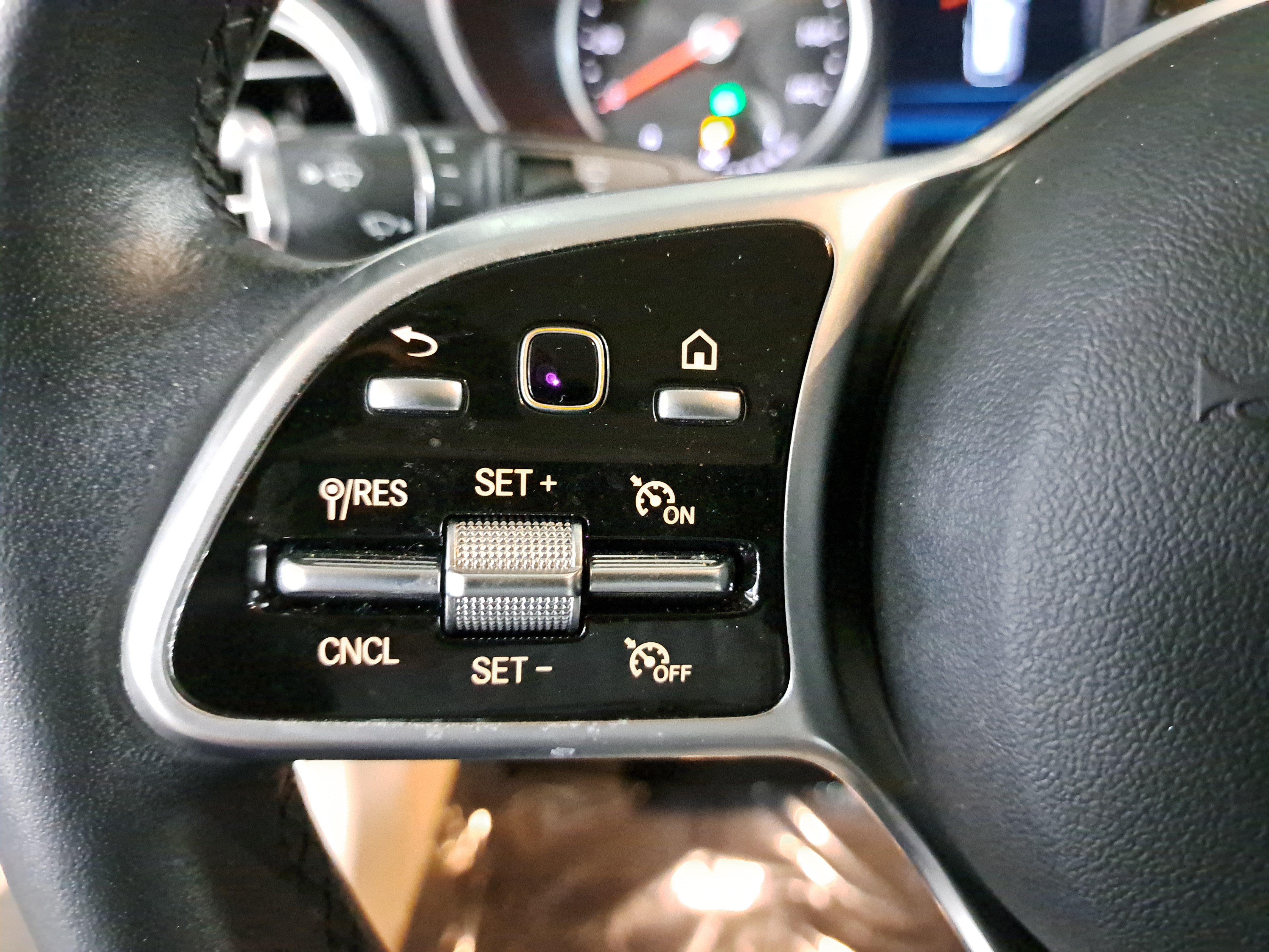 Certified 2022 Mercedes-Benz GLC 300 image 19