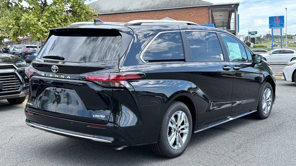 New 2026 Toyota Sienna Limited AWD/4WD image 4
