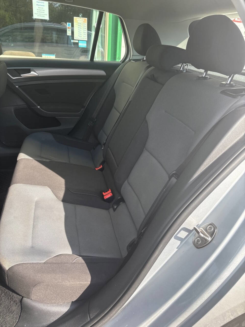 Used 2016 Volkswagen e-Golf SE w/ DC Fast Charging Package image 14