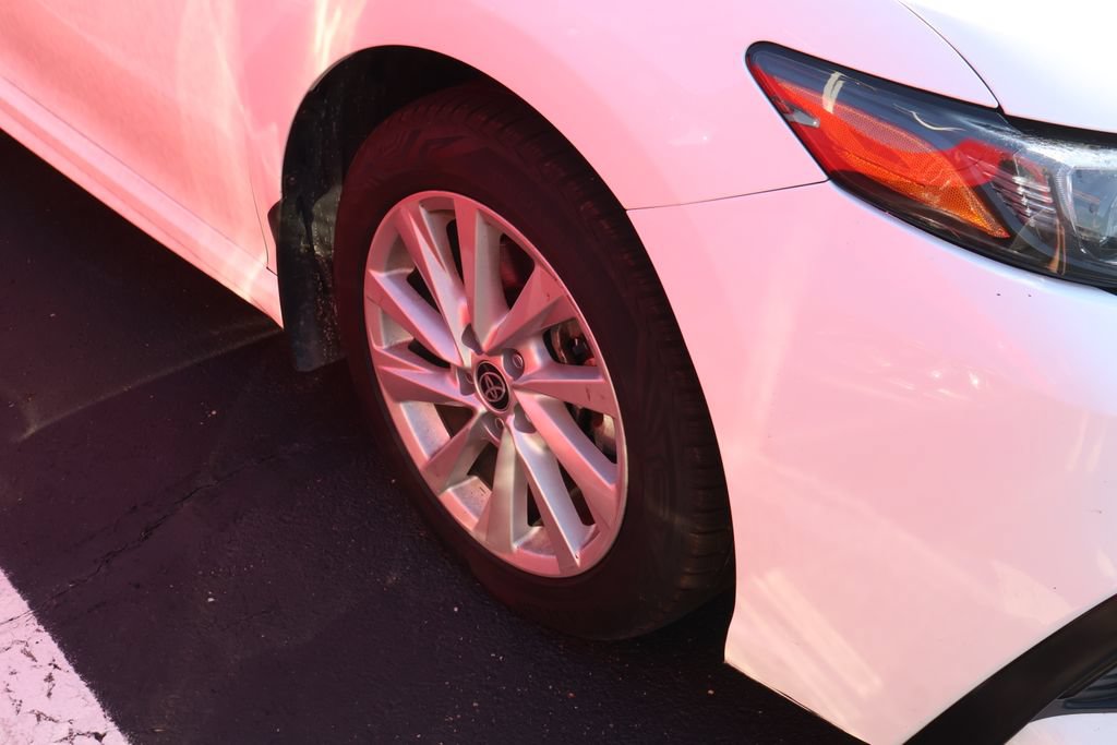 Used 2024 Toyota Camry SE FWD image 5