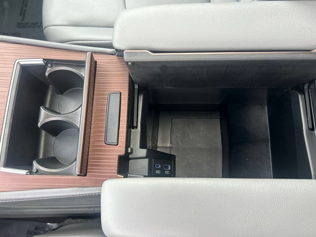 Certified 2022 Toyota Sienna XLE w/ XLE Plus Package FWD image 23