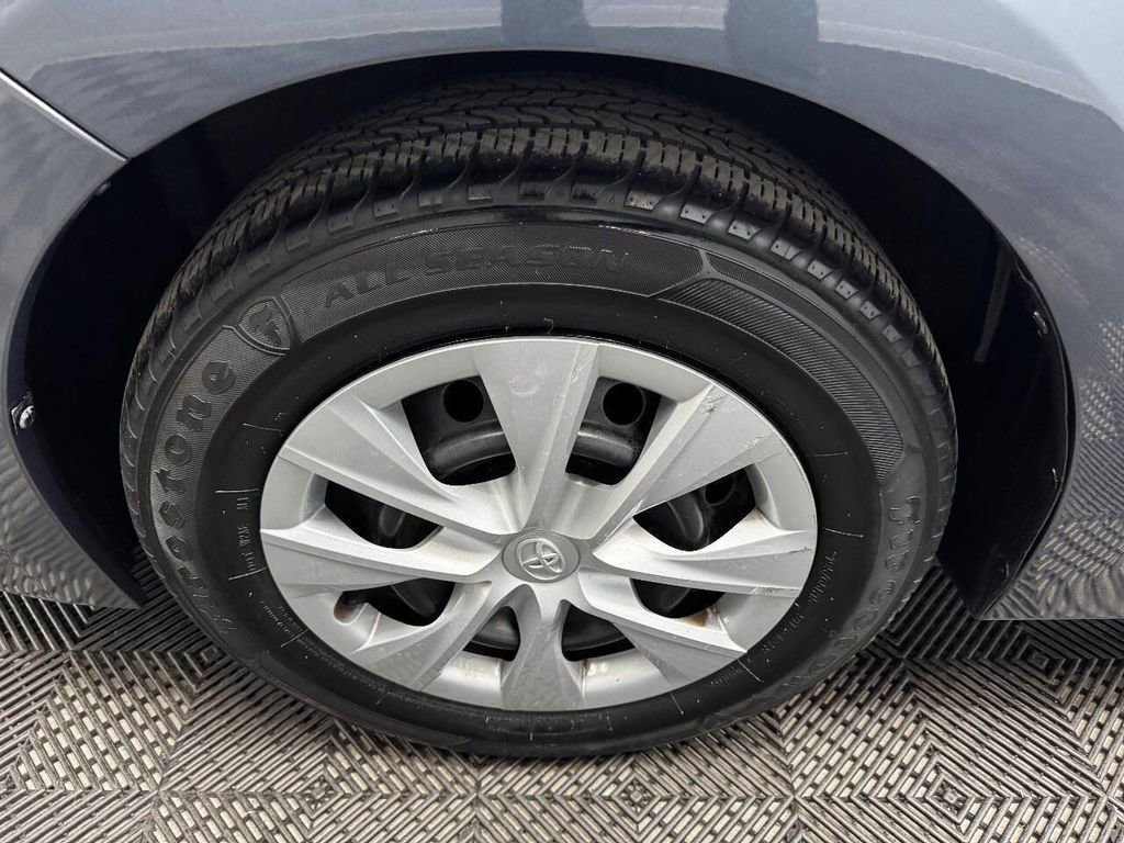Used 2017 Toyota Corolla L FWD image 21
