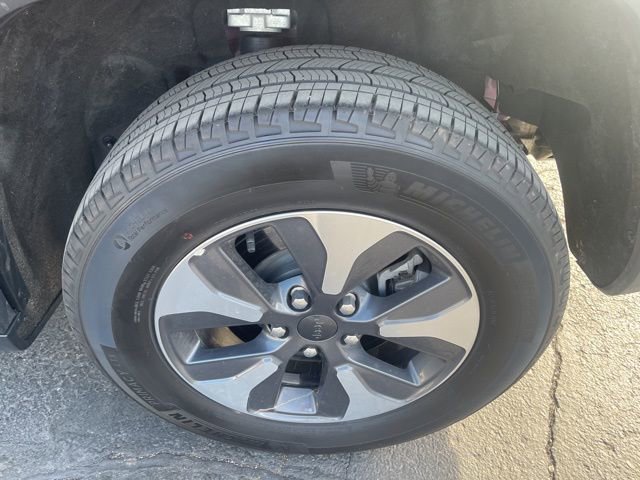 Used 2022 Jeep Grand Cherokee Limited 4xe image 6