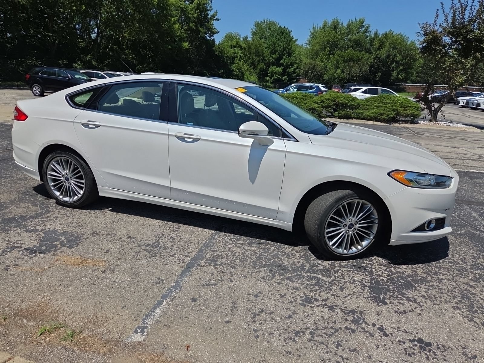 Used 2013 Ford Fusion SE FWD image 3