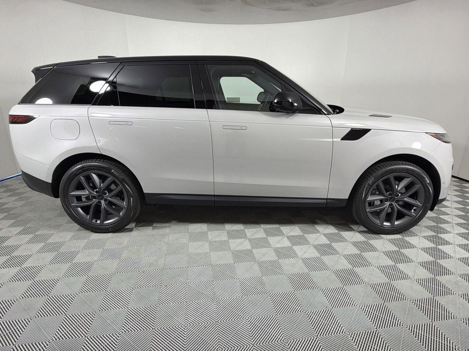New 2026 Land Rover Range Rover Sport SE image 6