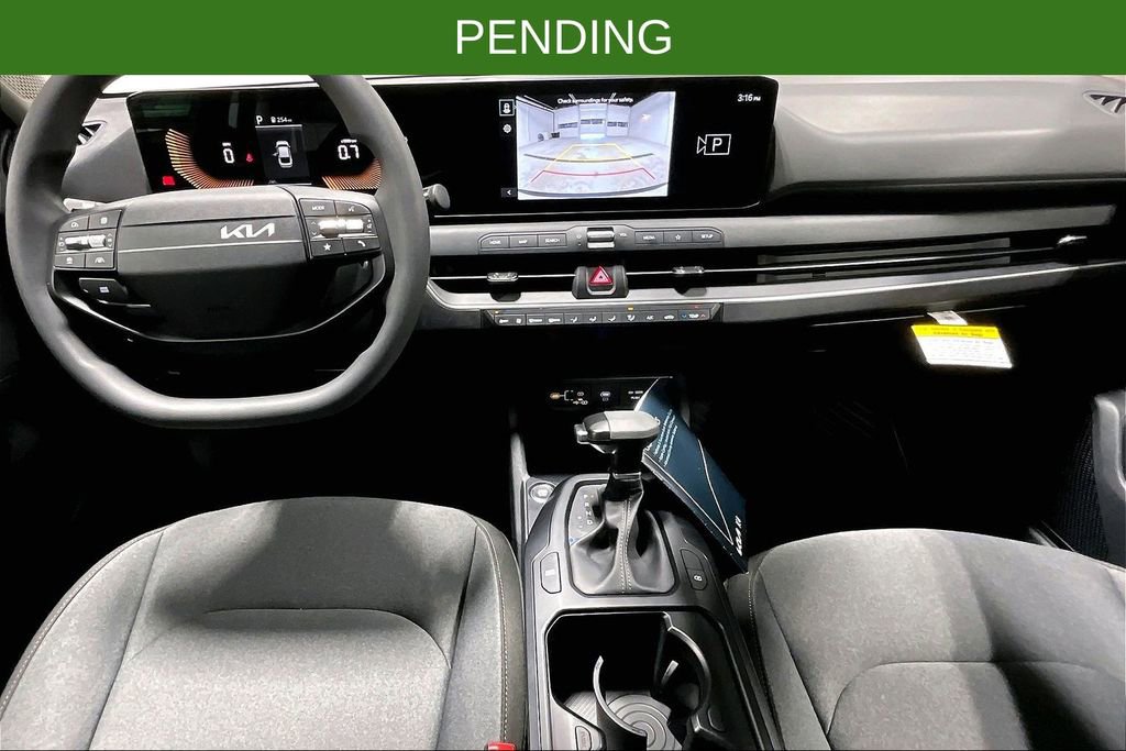 New 2025 Kia K4 LXS FWD image 6