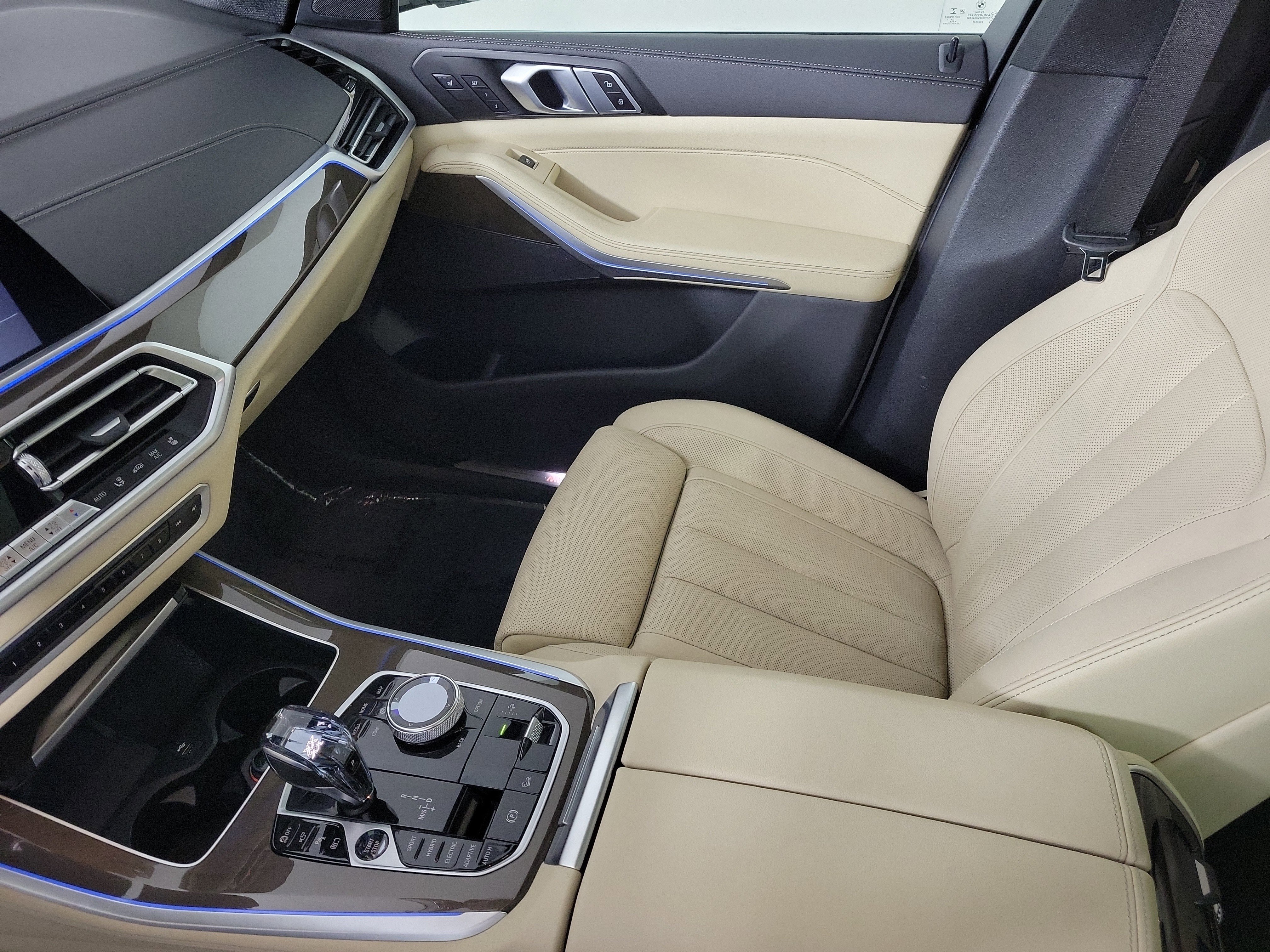 Certified 2022 BMW X5 xDrive45e w/ Executive Package image 23