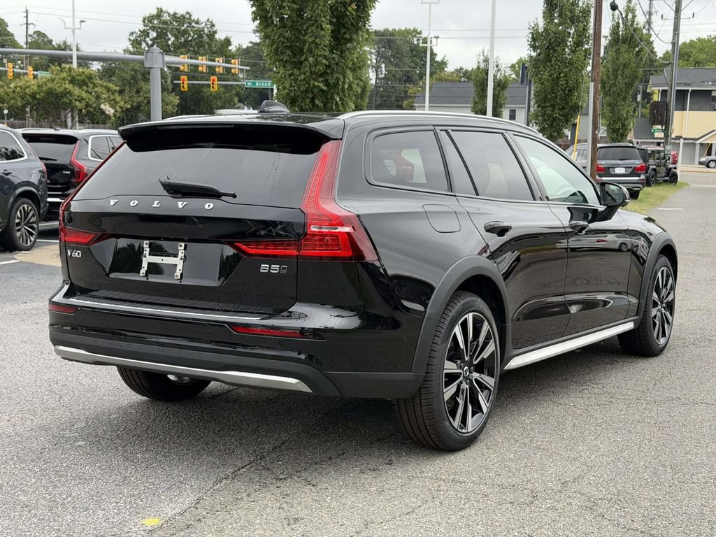 New 2026 Volvo V60 B5 Cross Country Ultra w/ Protection Package Premier AWD/4WD image 19