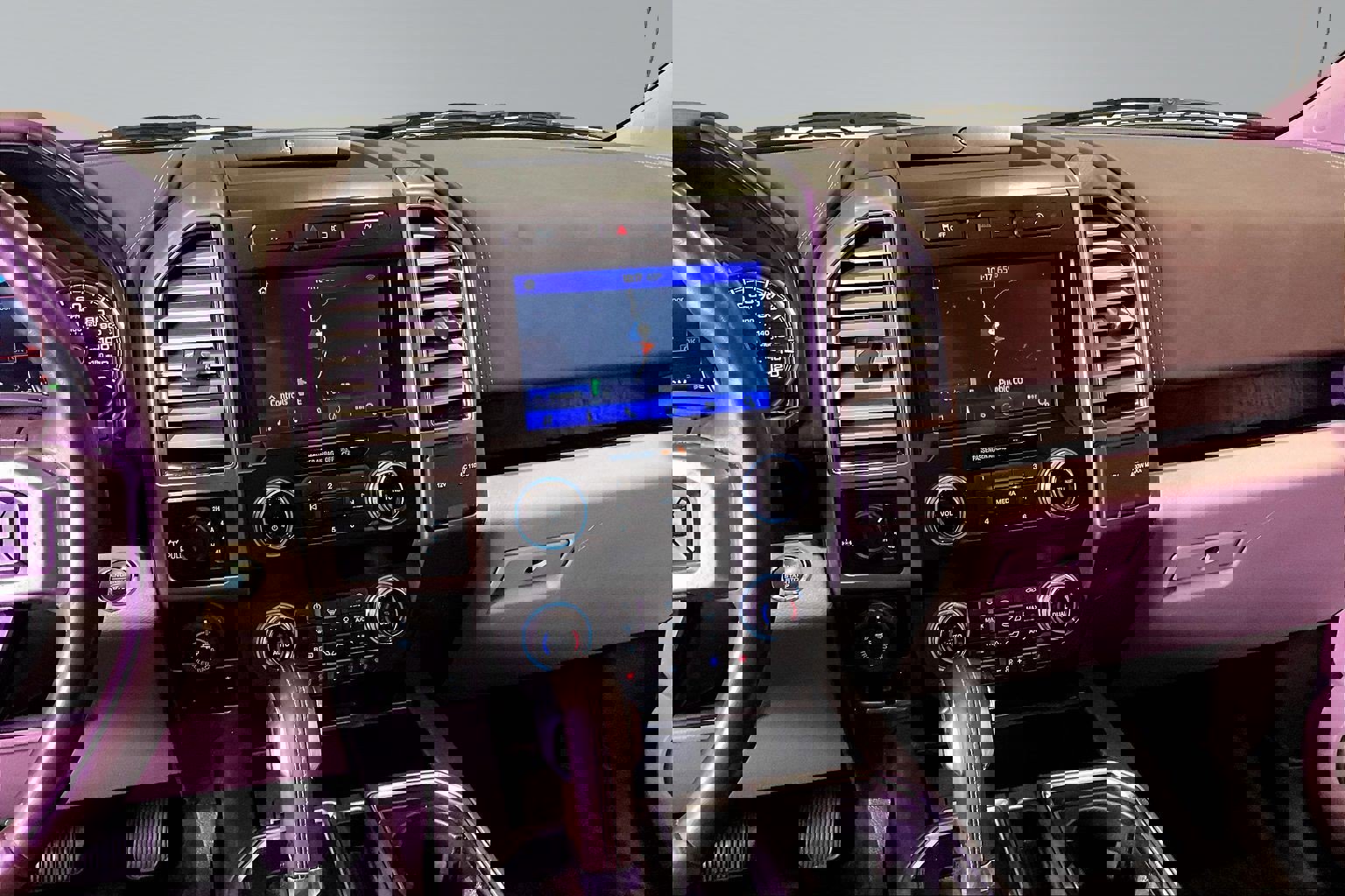 Used 2020 Ford F150 Limited w/ Trailer Tow Package AWD/4WD image 10