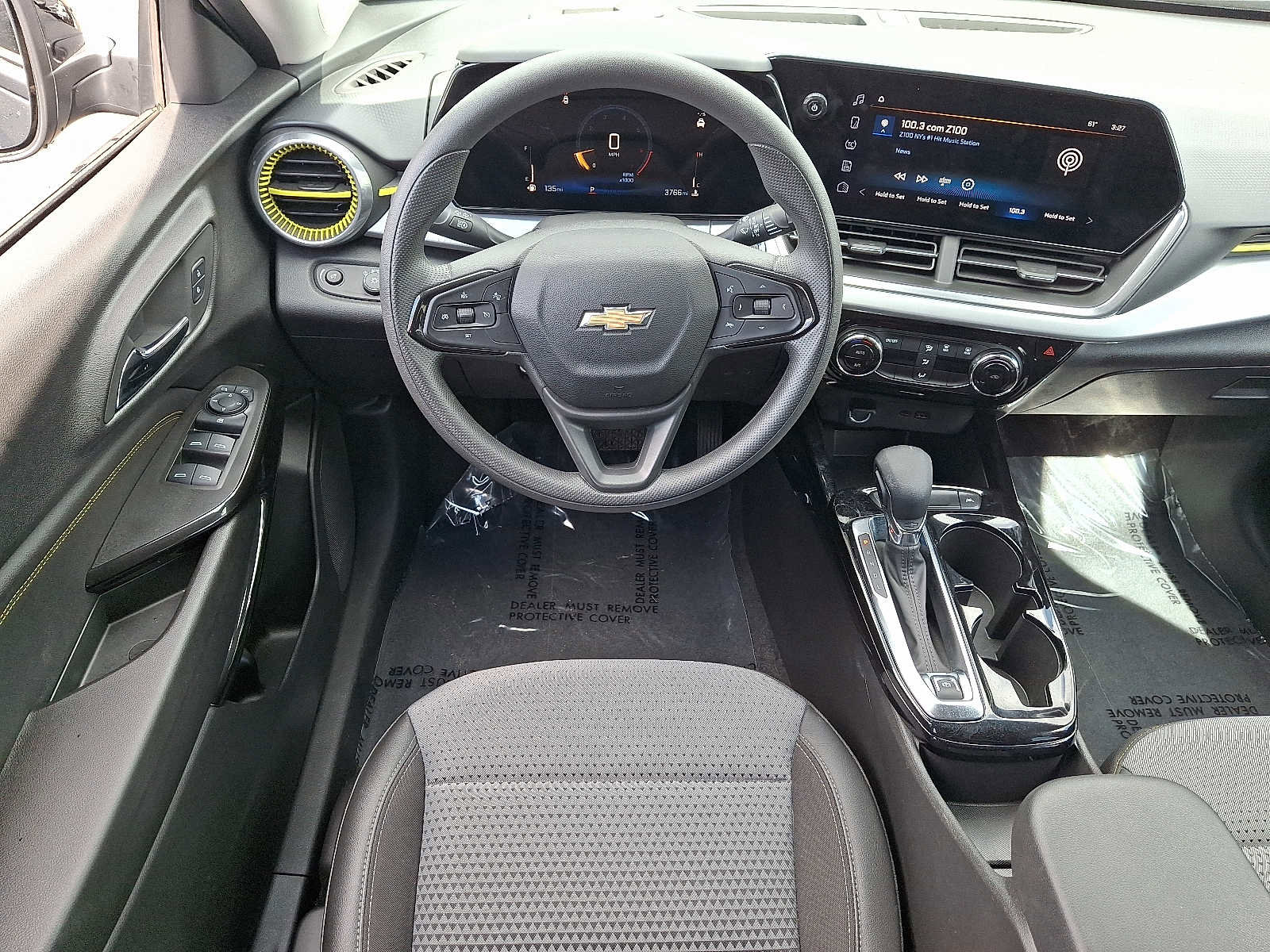 Used 2024 Chevrolet Trax LT FWD image 12