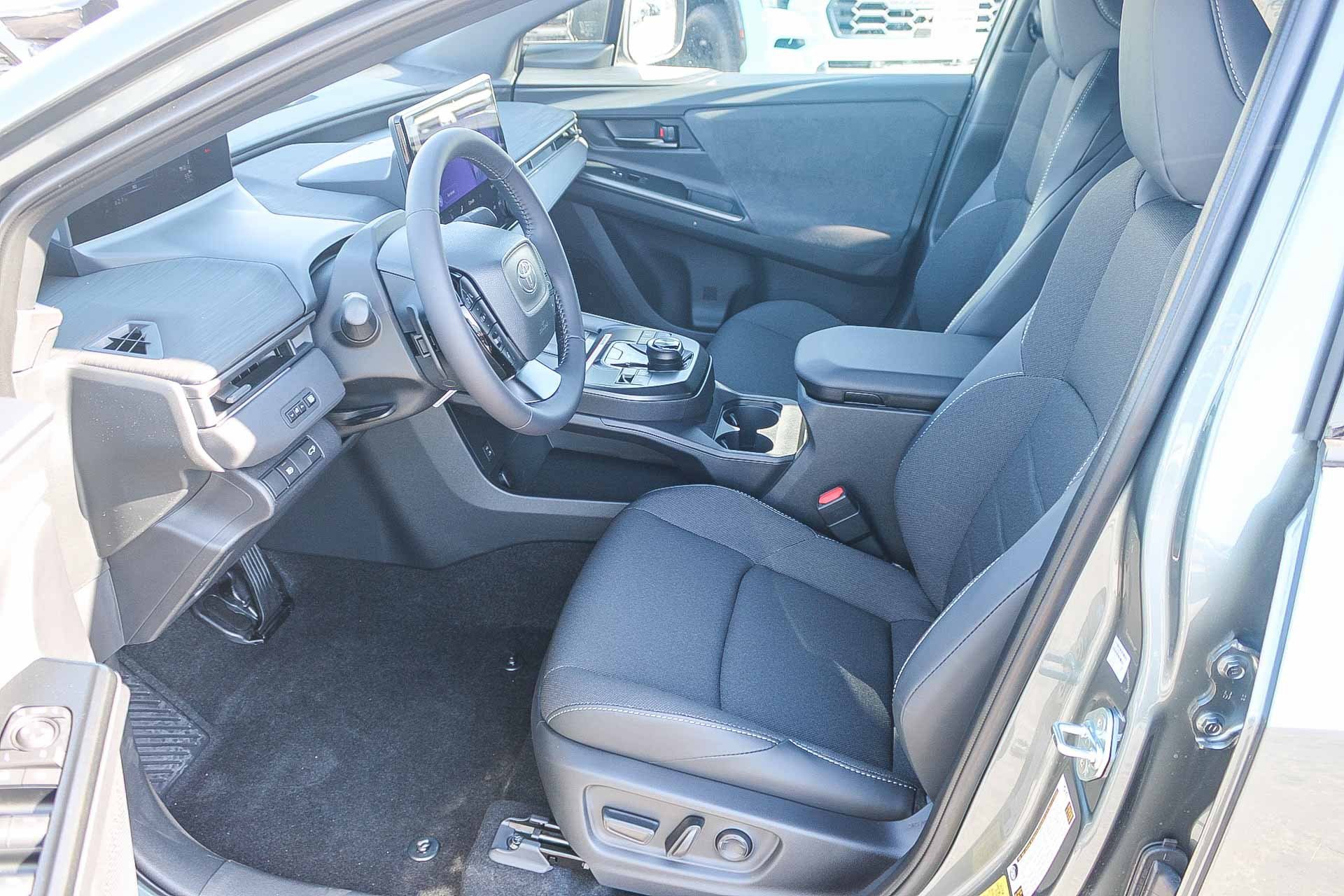 New 2026 Toyota C-HR AWD/4WD image 33