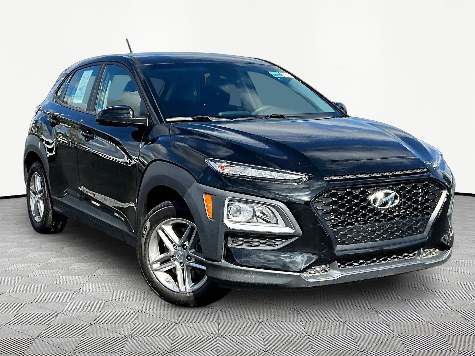 Used 2021 Hyundai Kona SE AWD/4WD image 3