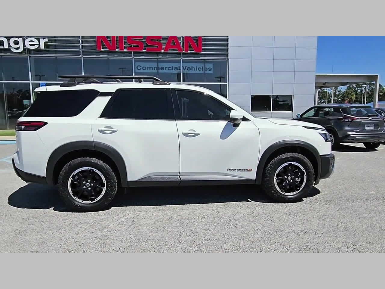 Used 2025 Nissan Pathfinder Rock Creek AWD/4WD image 37