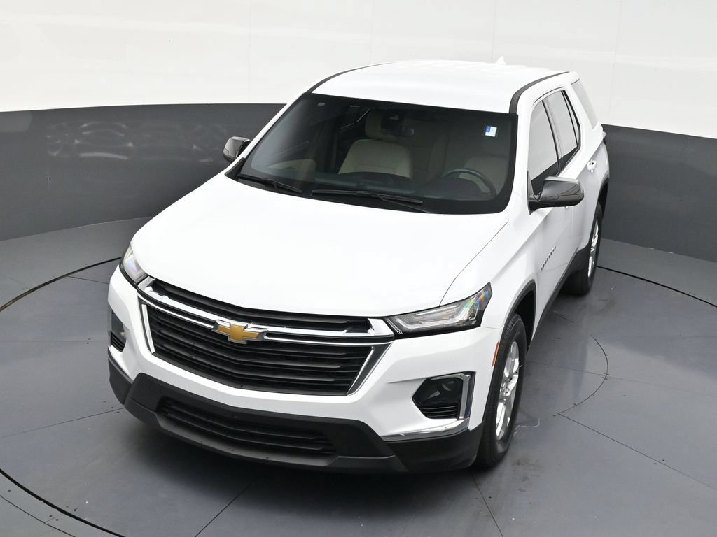Used 2023 Chevrolet Traverse LS FWD image 18