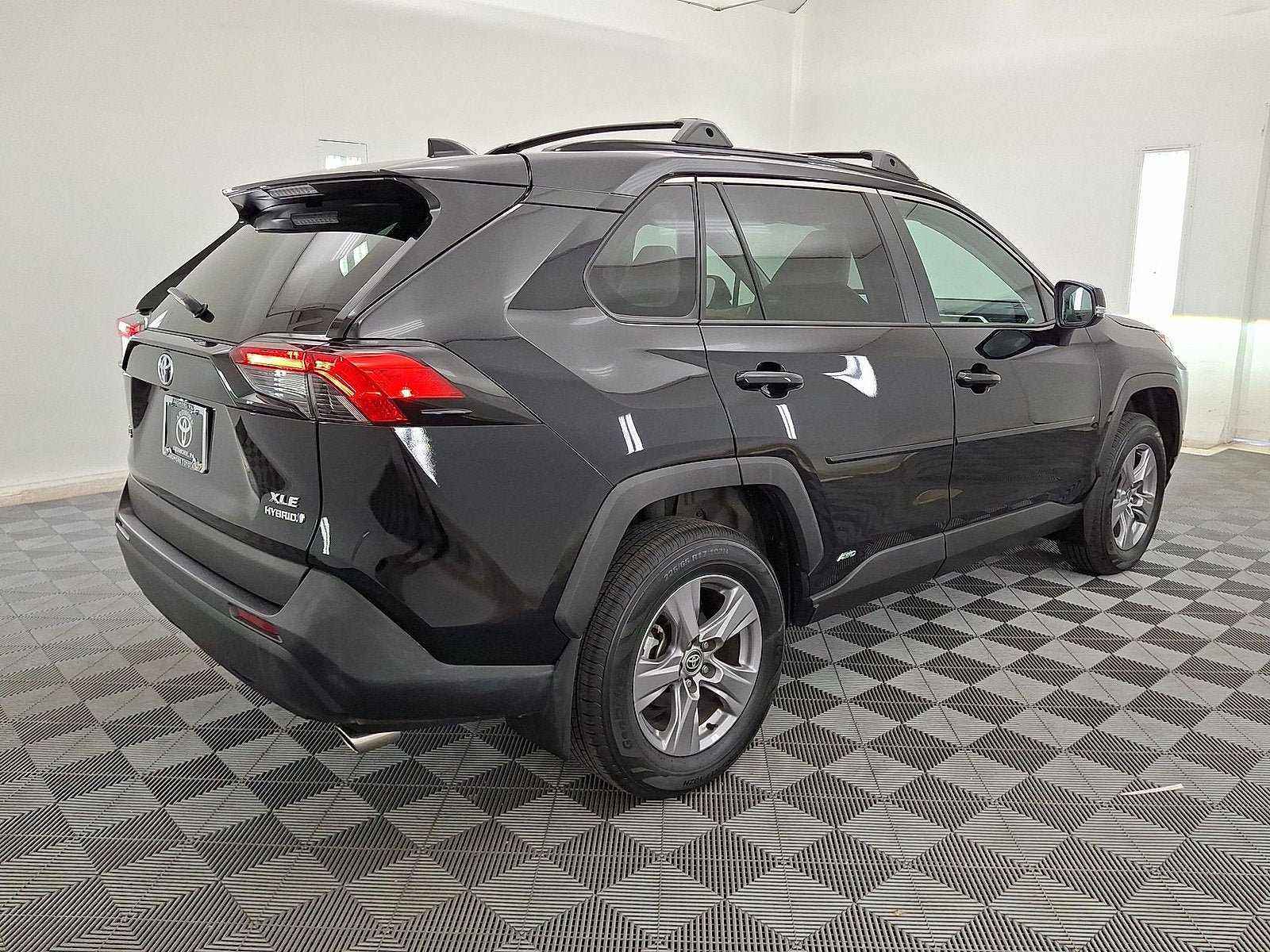Certified 2024 Toyota RAV4 XLE w/ Convenience Package AWD/4WD image 17