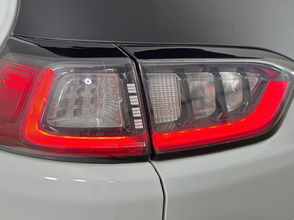 Used 2020 Jeep Cherokee Latitude Plus FWD image 32