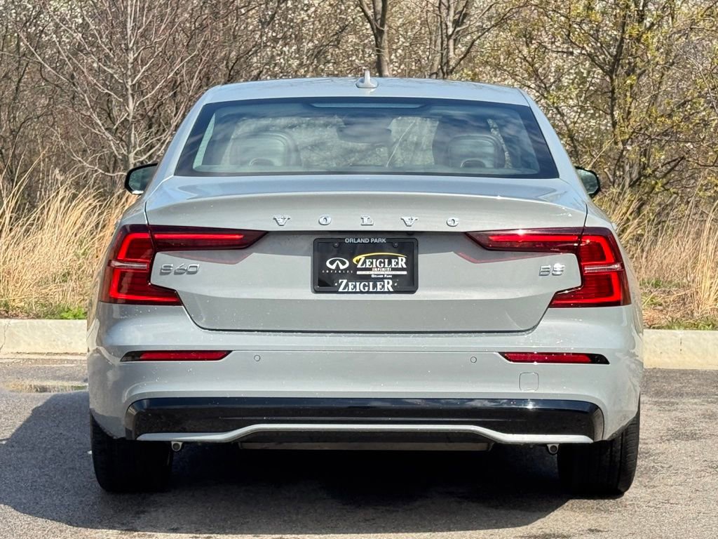 Used 2024 Volvo S60 B5 Core image 5