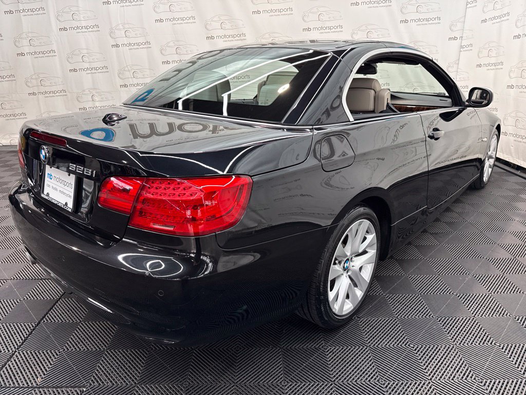 Used 2013 BMW 328i Convertible RWD image 6