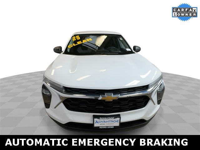 Certified 2025 Chevrolet Trax LS image 3