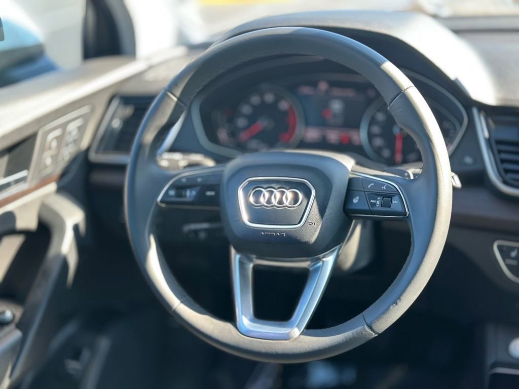 Used 2023 Audi Q5 2.0T Premium w/ Convenience Package image 12