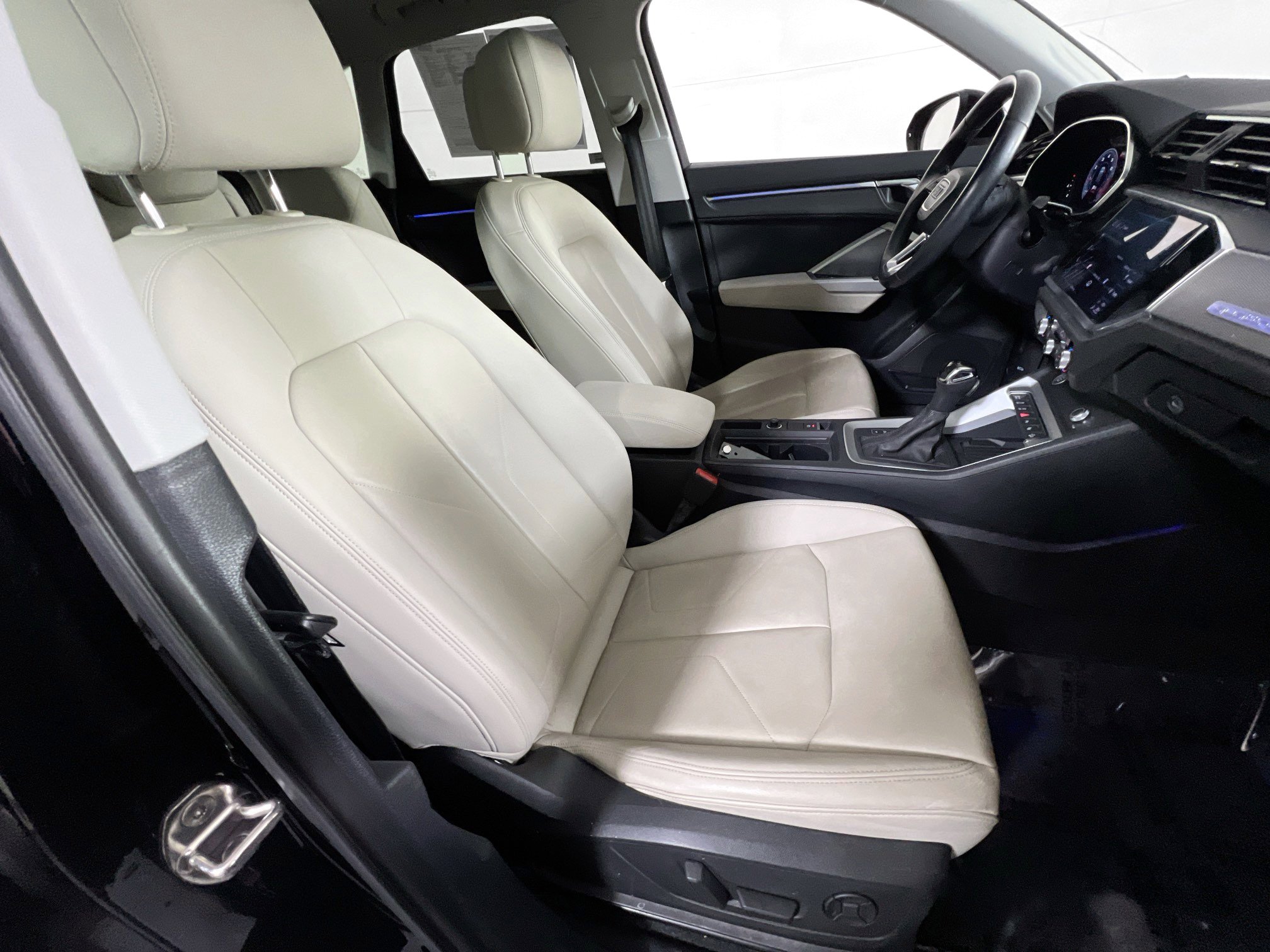 Used 2020 Audi Q3 2.0T Prestige image 29