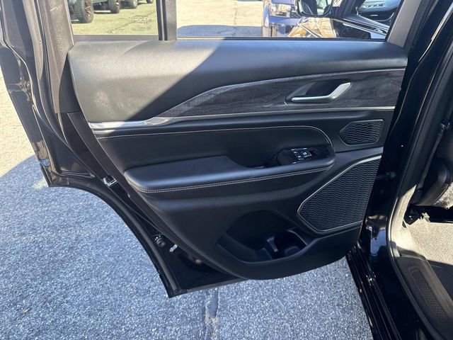 Used 2022 Jeep Grand Cherokee Overland image 19