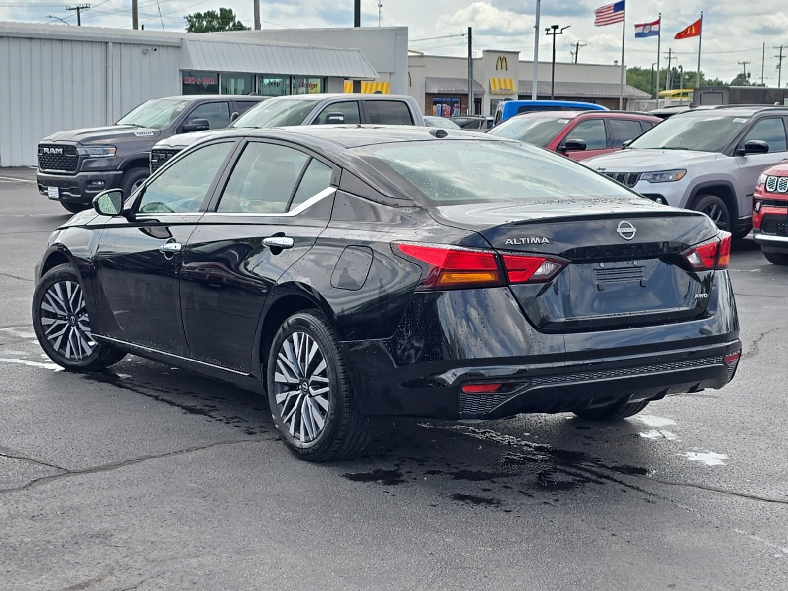 Used 2025 Nissan Altima 2.5 SV AWD/4WD image 47