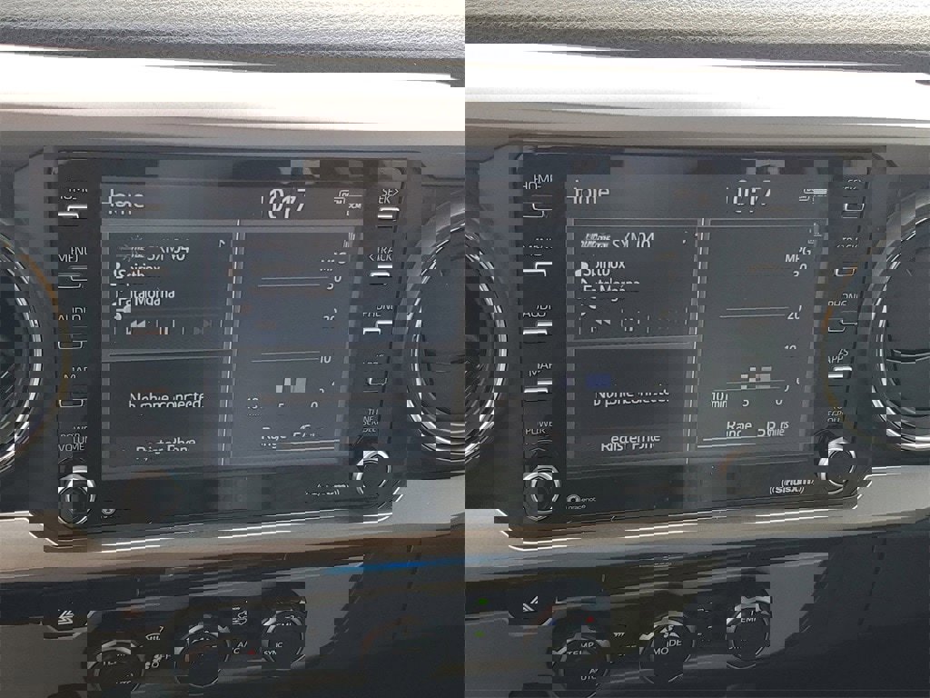 Used 2022 Toyota Tacoma SR5 image 17