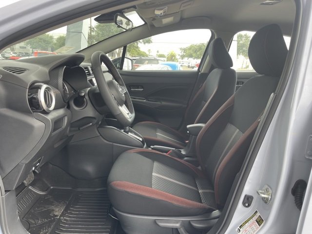 New 2025 Nissan Versa SR w/ Trunk Package image 13