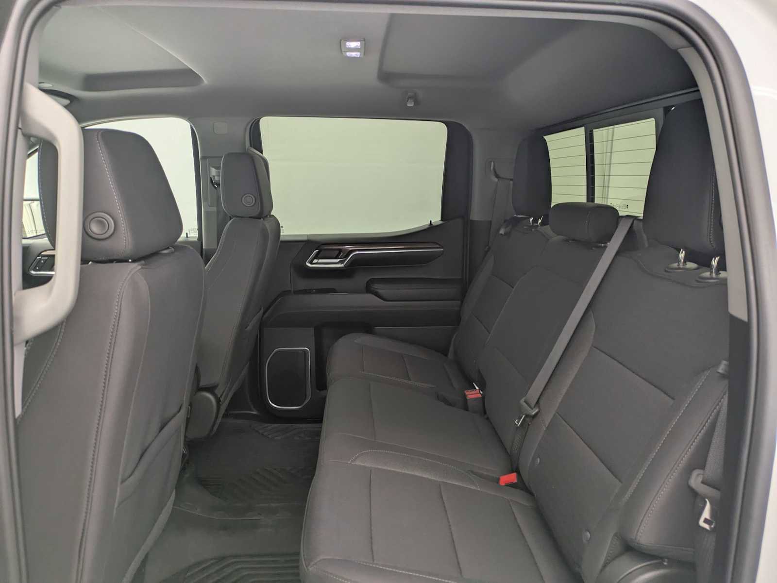 Used 2024 Chevrolet Silverado 1500 LT AWD/4WD image 20