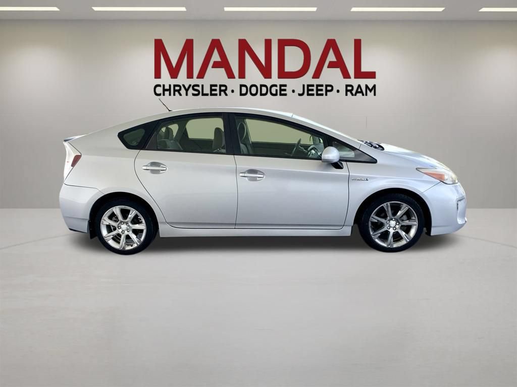 Used 2014 Toyota Prius Two FWD image 5