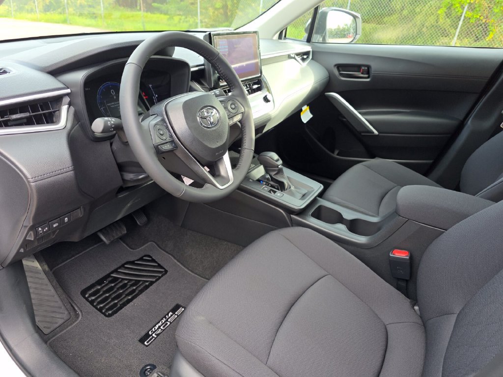 New 2026 Toyota Corolla Cross LE FWD image 26