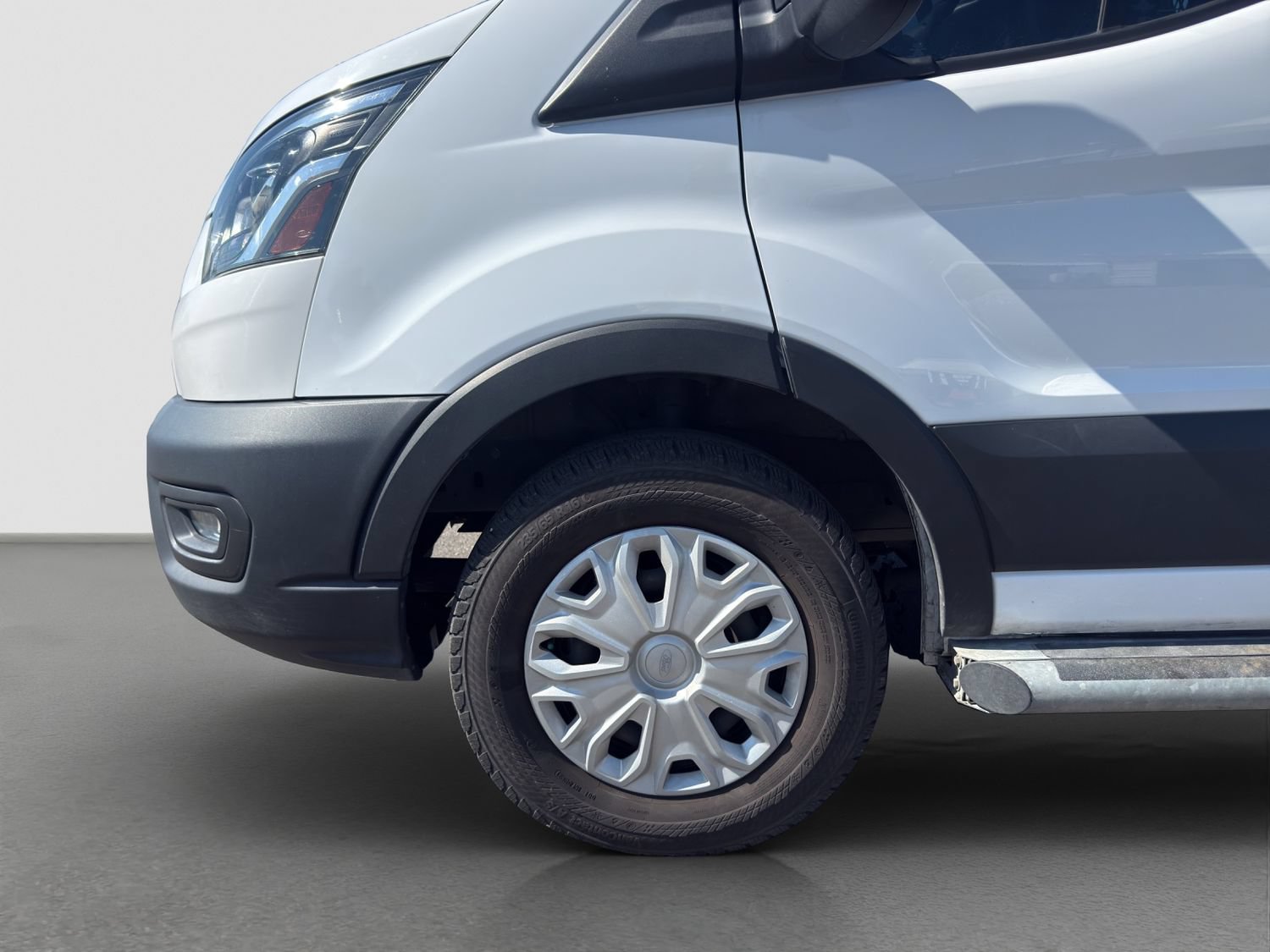 Used 2023 Ford Transit 250 Low Roof w/ Exterior Upgrade Package RWD image 17