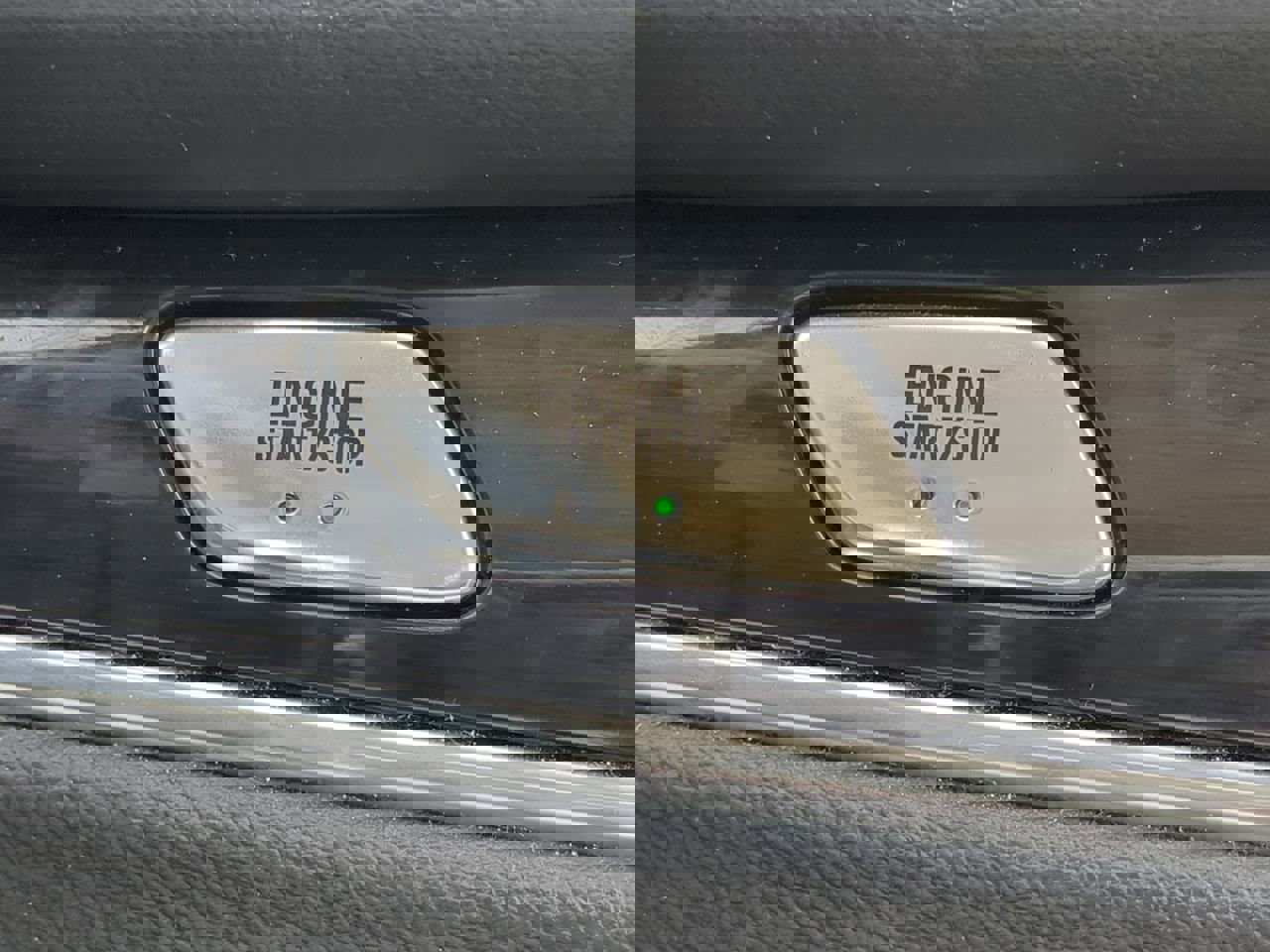 Used 2022 Buick Enclave Essence image 28