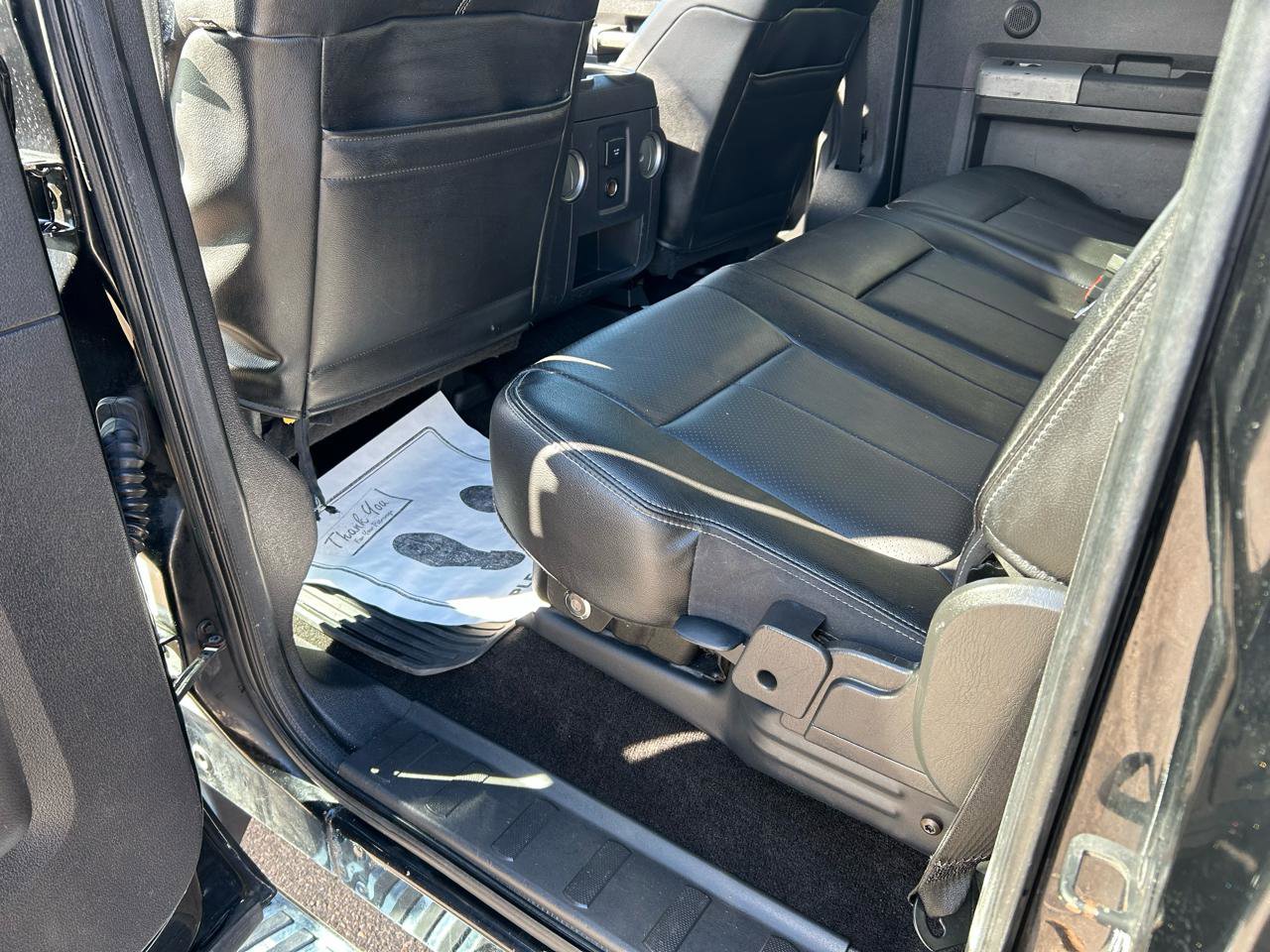 Used 2014 Ford F350 Lariat image 9