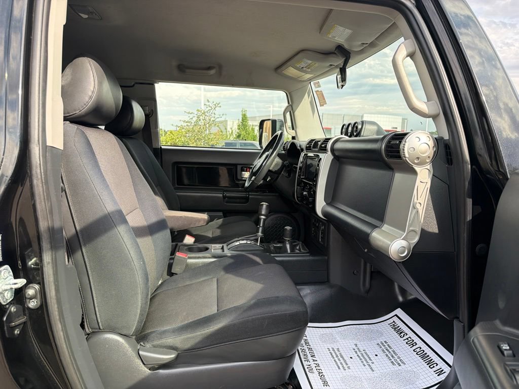 Used 2007 Toyota FJ Cruiser 4WD w/ Upgrade Pkg 2 image 10