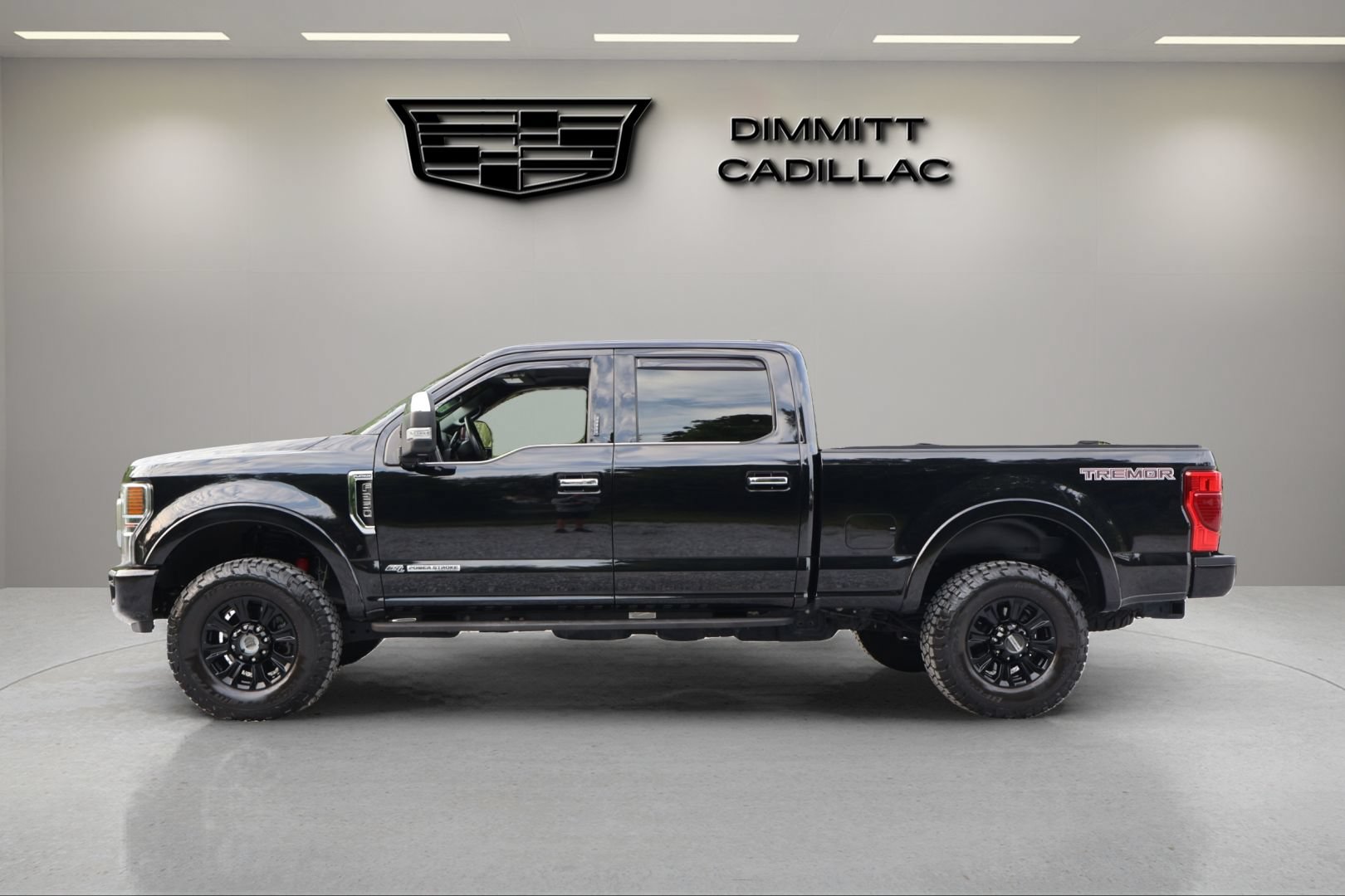 Used 2020 Ford F250 Platinum w/ Tremor Off-Road Package AWD/4WD image 8